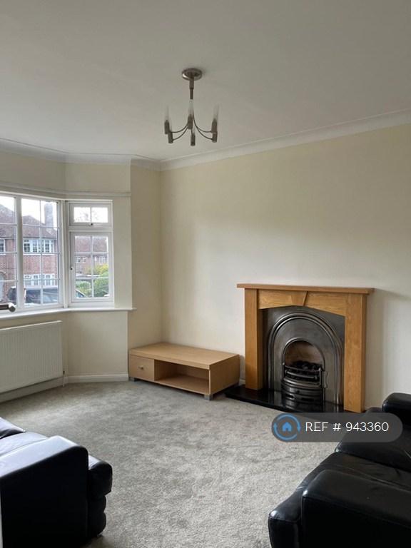 Flat Springfield Close in Greater London