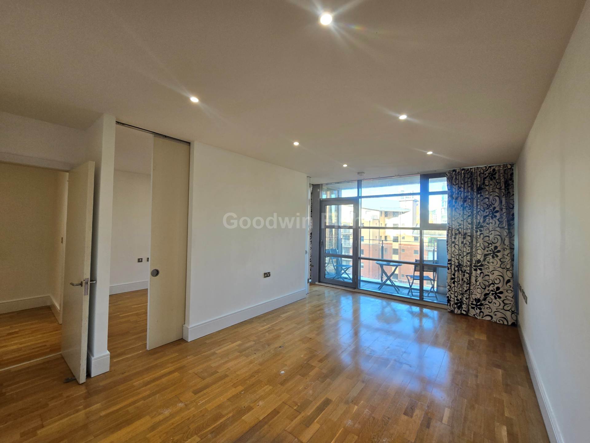 Flat Whitworth Street West in Manchester