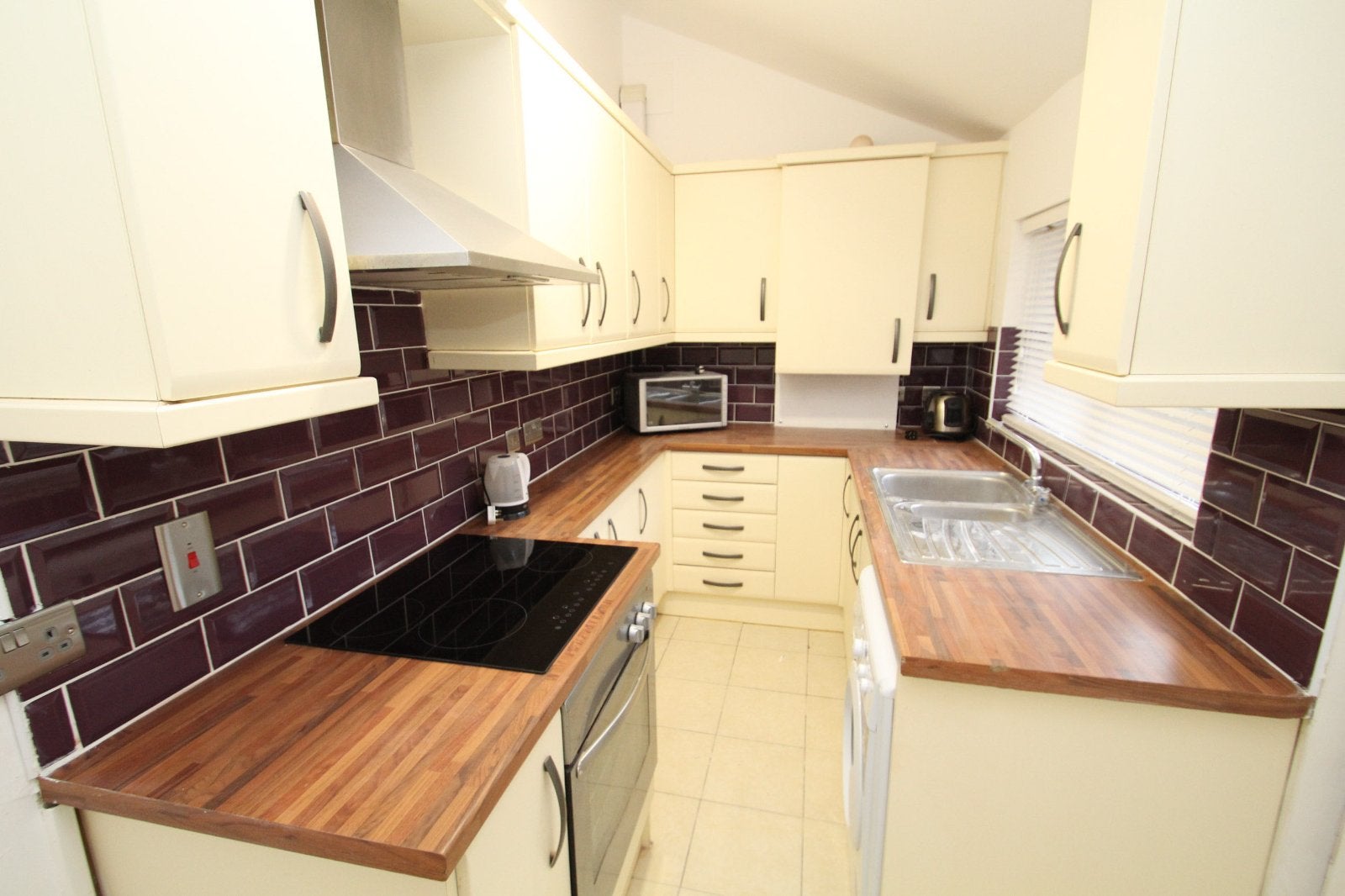 House Back Oakfield Terrace in Leeds