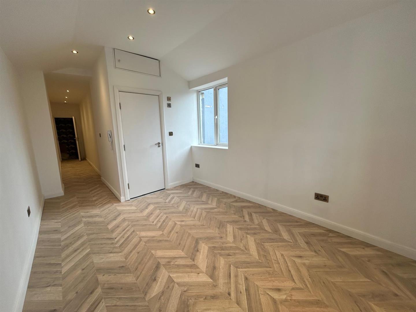 Flat Winchelsea Road in Rother
