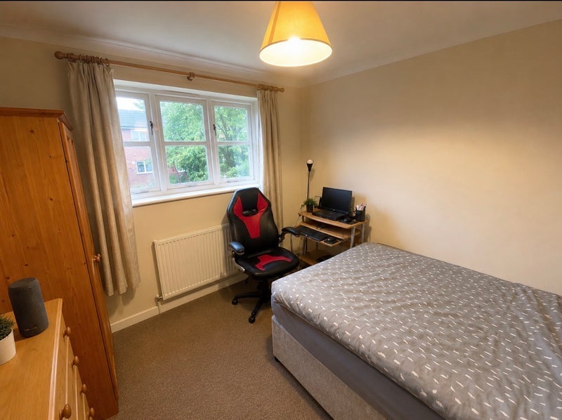 Room Heron Drive in Nottingham