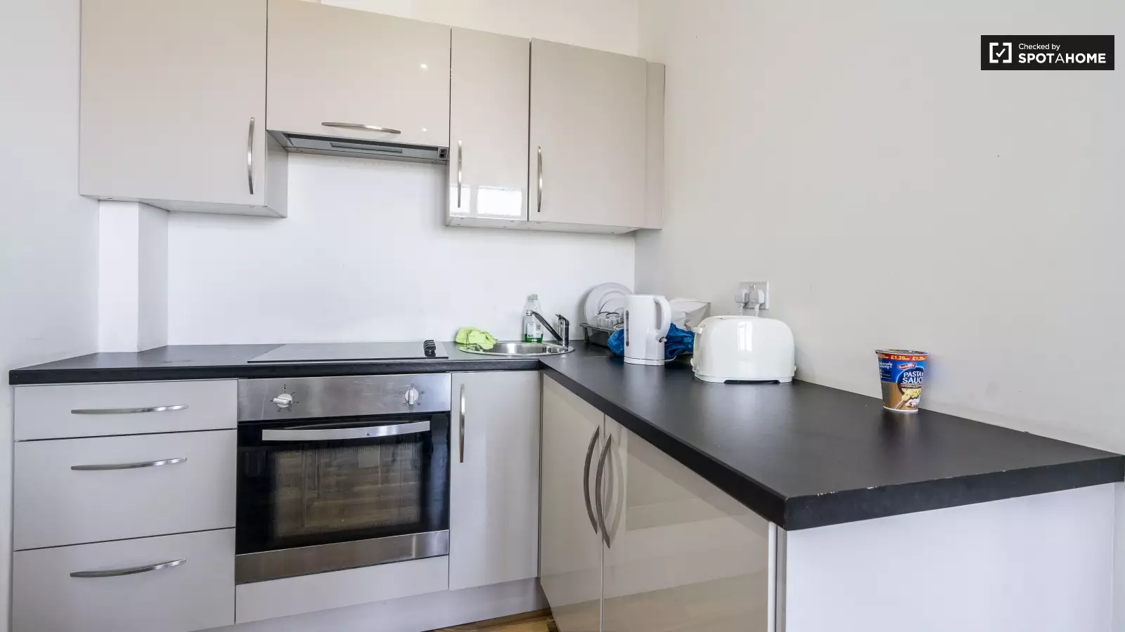 Flat Achillies Close in Greater London