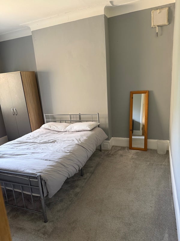 Room Earlham Grove in Greater London