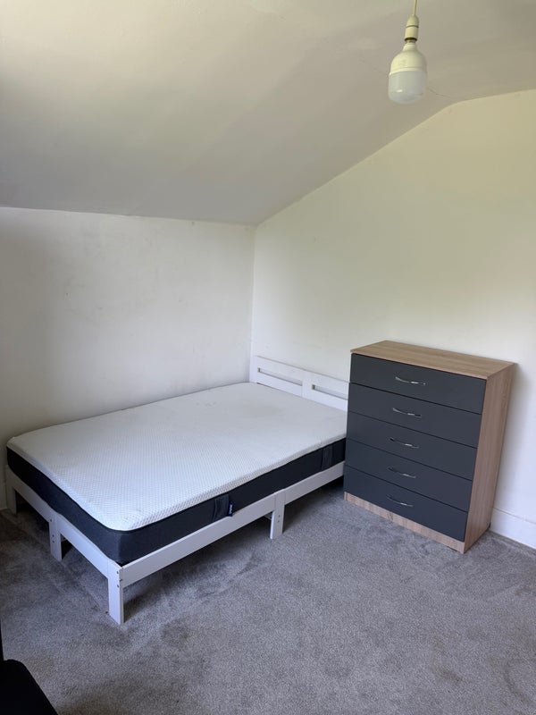 Room Earlham Grove in Greater London