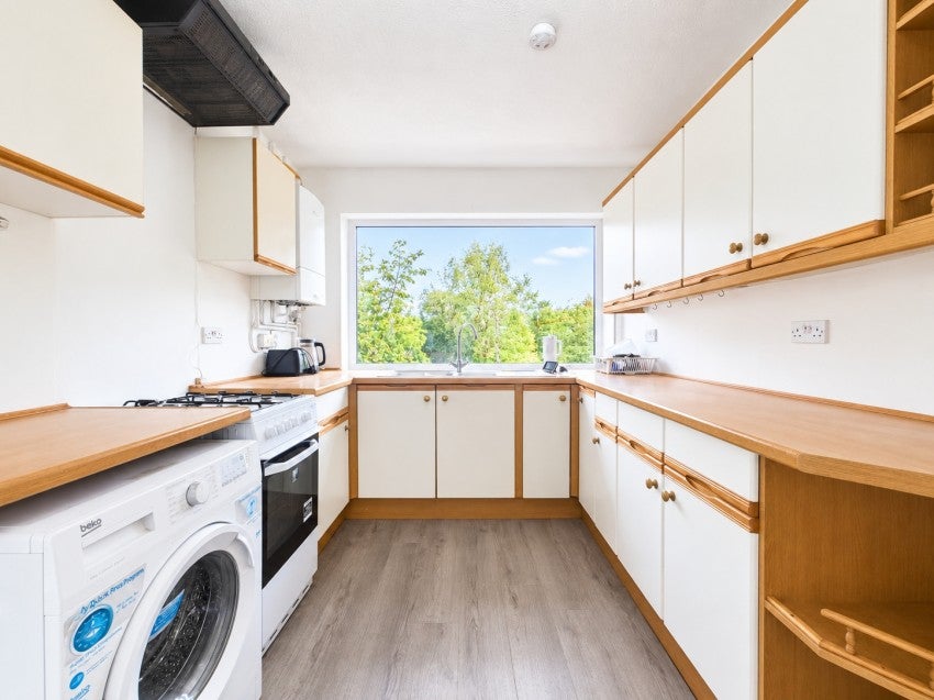 Flat London Road in Borough of Spelthorne