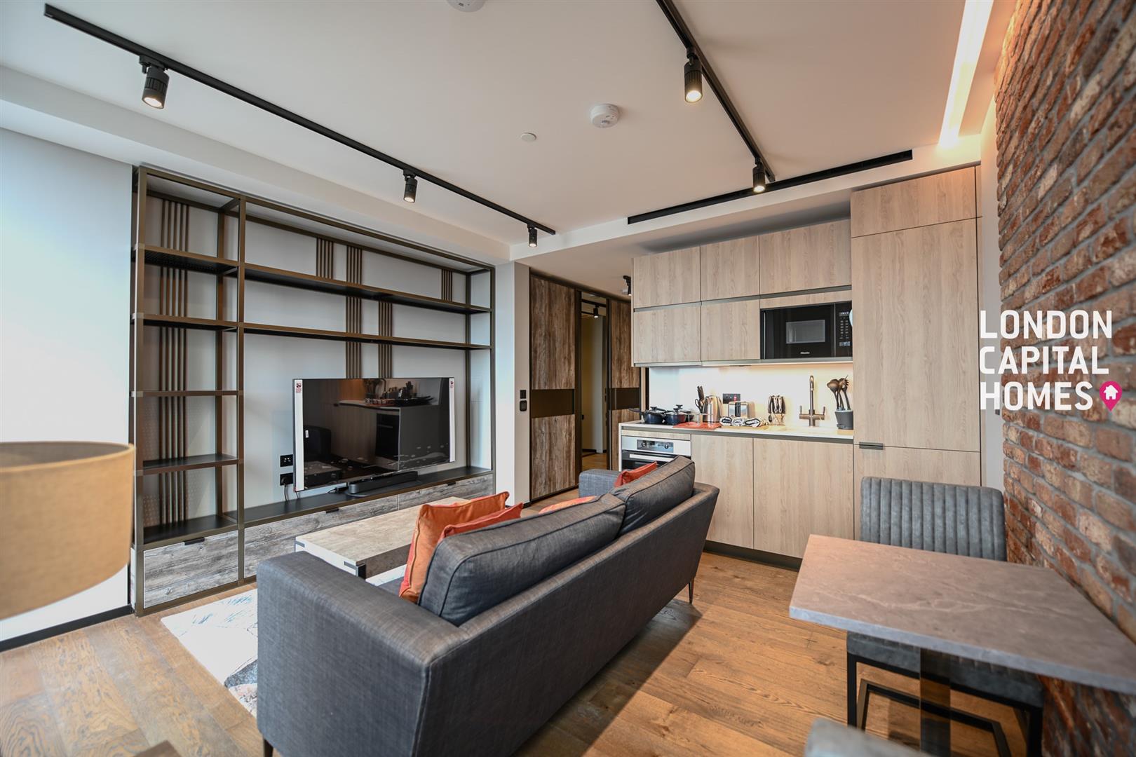 Flat Hewett Street in Greater London