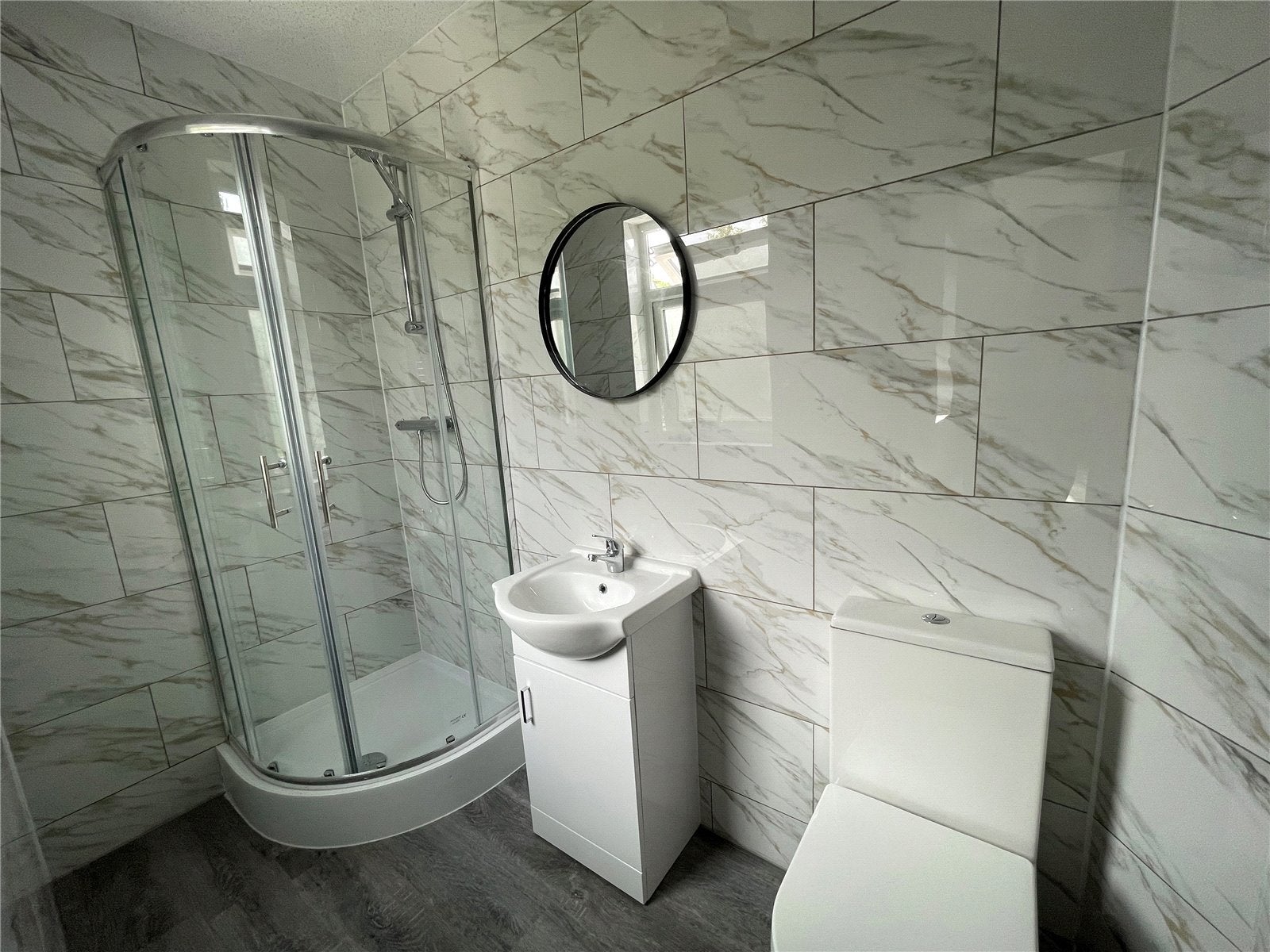 Room Beecham Road in Reading