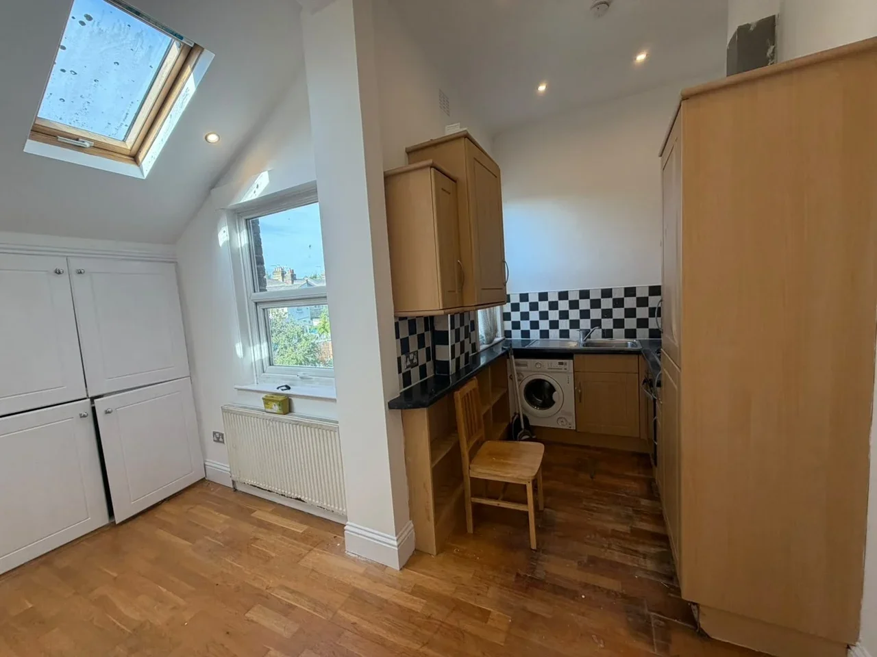 Flat Landseer Road in Greater London