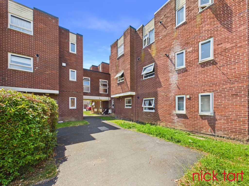 Flat Beaconsfield in Dawley