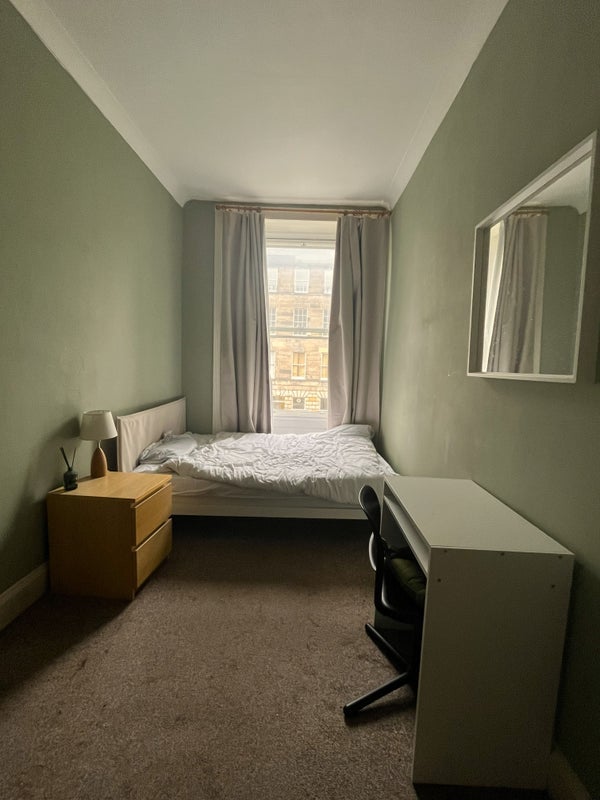 Room Clerk Street in City of Edinburgh
