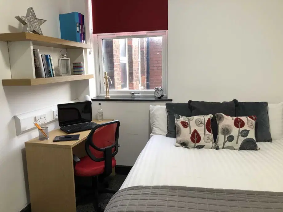 Room Mandale Road in Thornaby-on-Tees