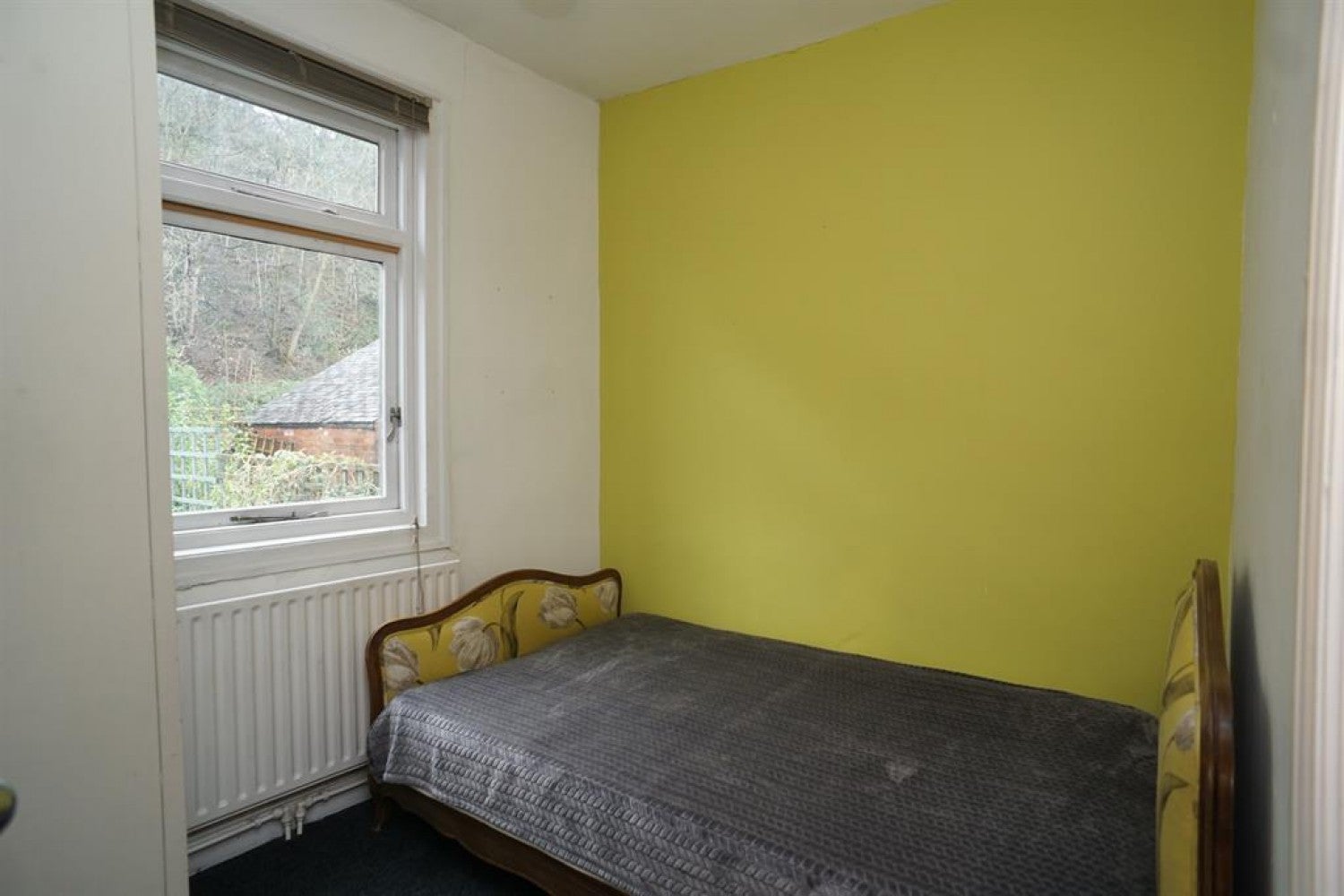 Flat Marmion Road in Sheffield