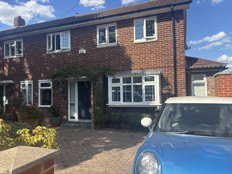 Room Marden Avenue in Greater London