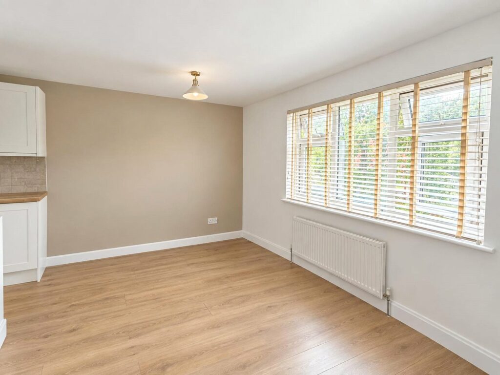 Flat Hawkwell in Hart