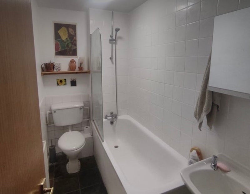 Room Cowper Road in Greater London