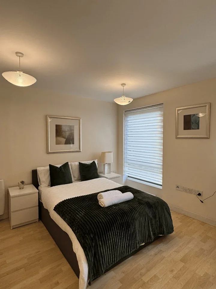 Flat Portal Way in Greater London