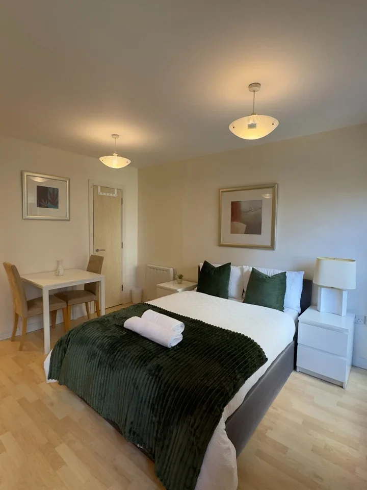 Flat Portal Way in Greater London