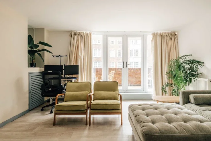 Flat Queensway in City of Westminster