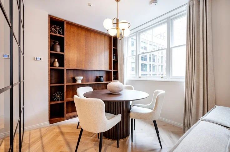 Flat Stukeley Street in Greater London