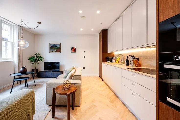 Flat Stukeley Street in Greater London