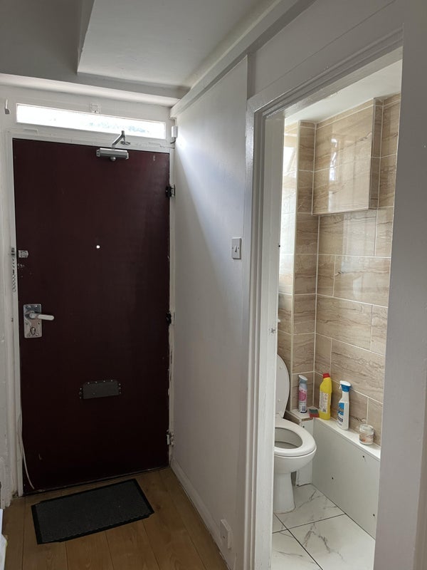 Room Hardwidge Street in Greater London