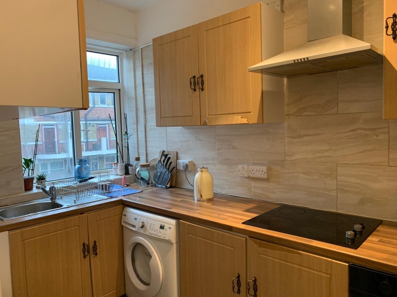 Room Hardwidge Street in Greater London