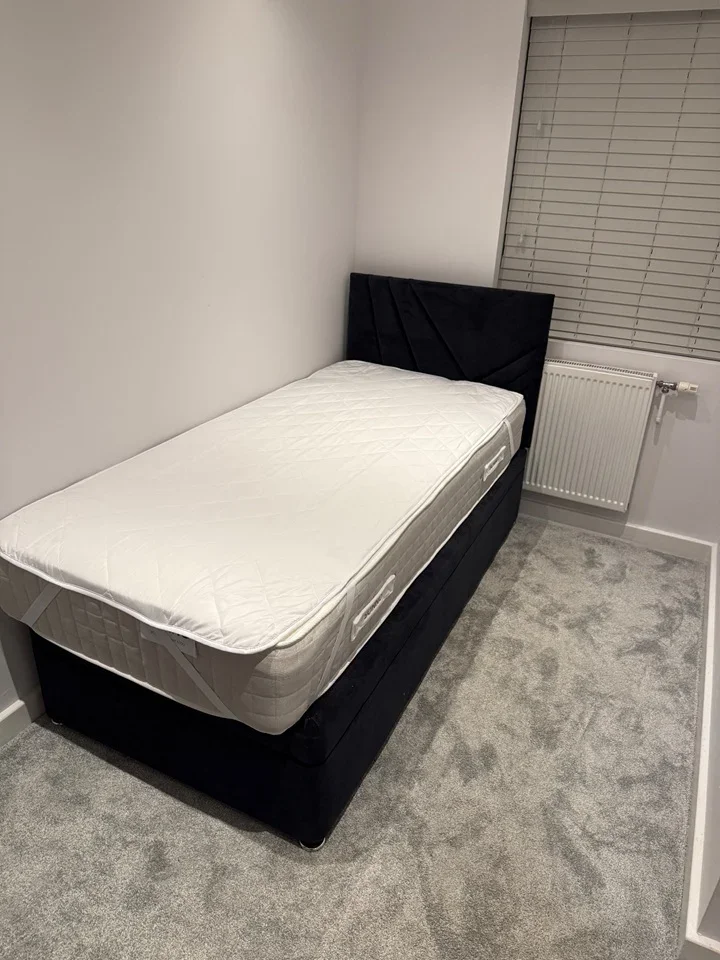 Room Ridge Street in Watford
