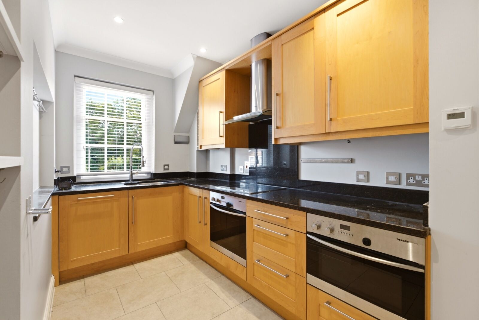Flat West Common in St Albans