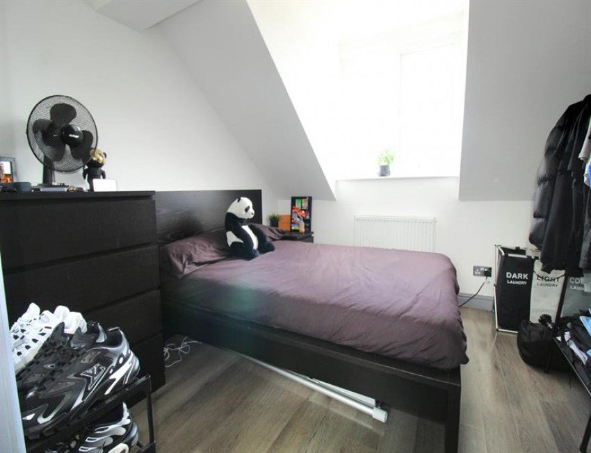 Flat Langdale Avenue in Manchester