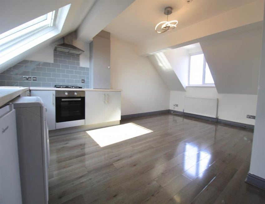 Flat Langdale Avenue in Manchester