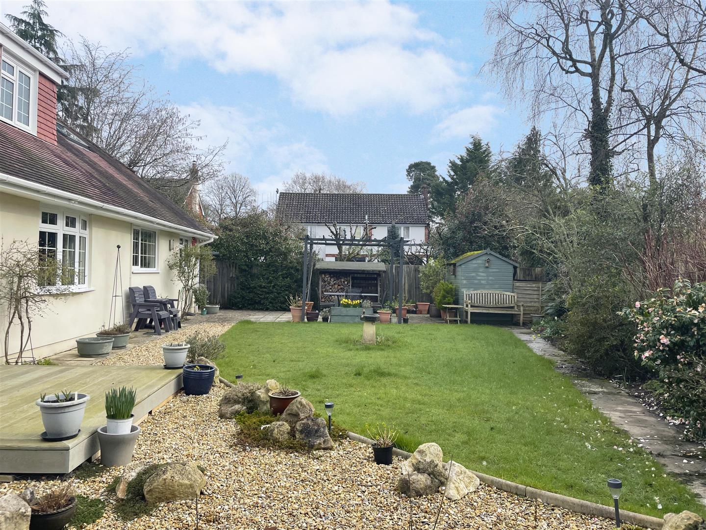 House Armstrong Close in New Forest