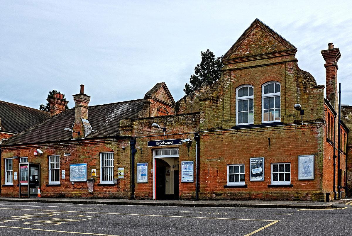 Flat St John's Court in Woking