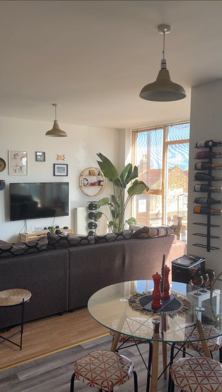 Room Sadler Place in Greater London