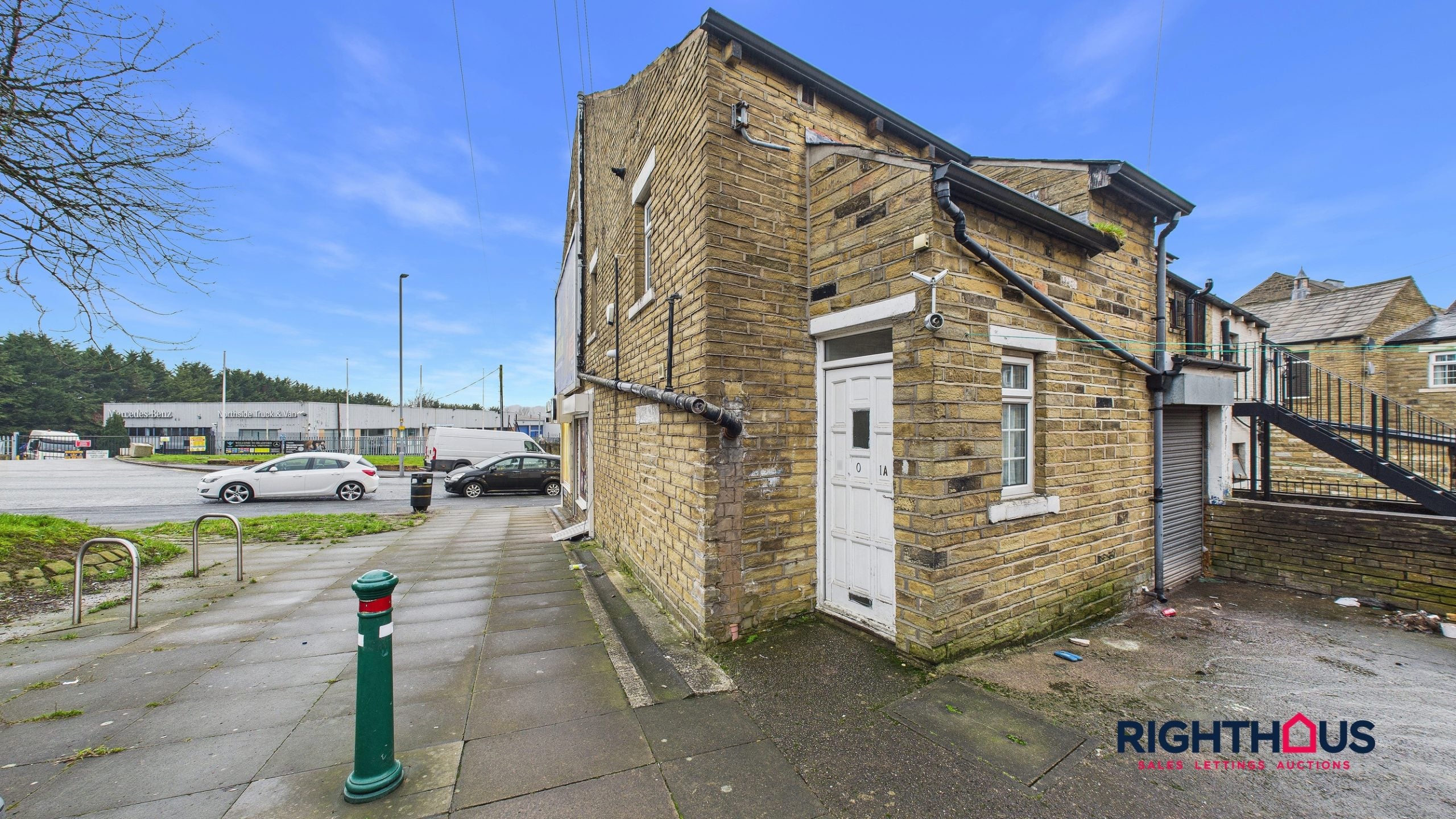 Flat Legrams Lane in Bradford