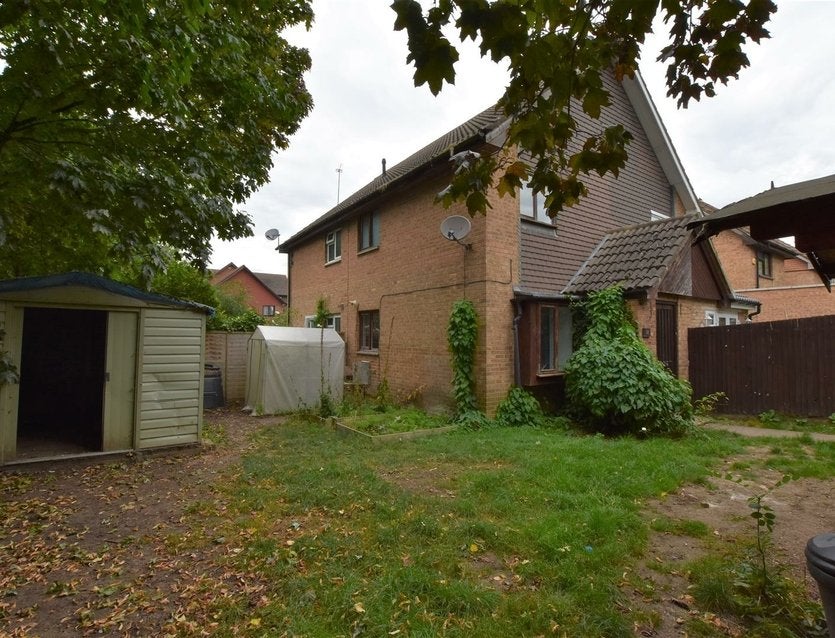 House Camomile Way in Greater London