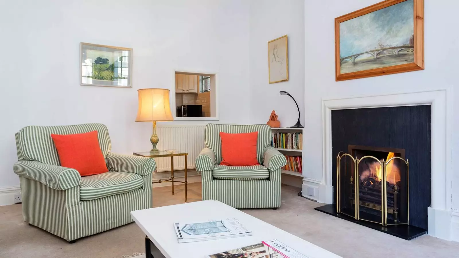 Flat Chelsea Embankment in Greater London