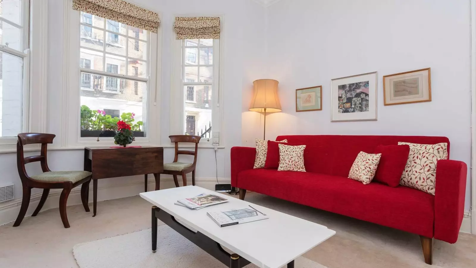Flat Chelsea Embankment in Greater London