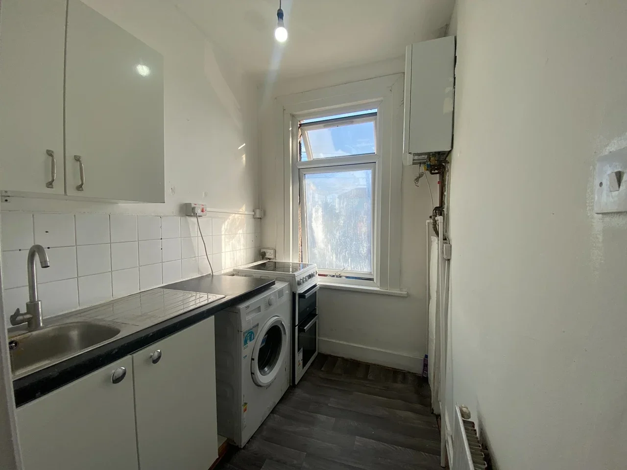 Flat Natal Road in Greater London