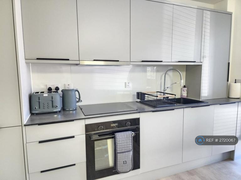 Flat Cromwell Way in Cherwell District