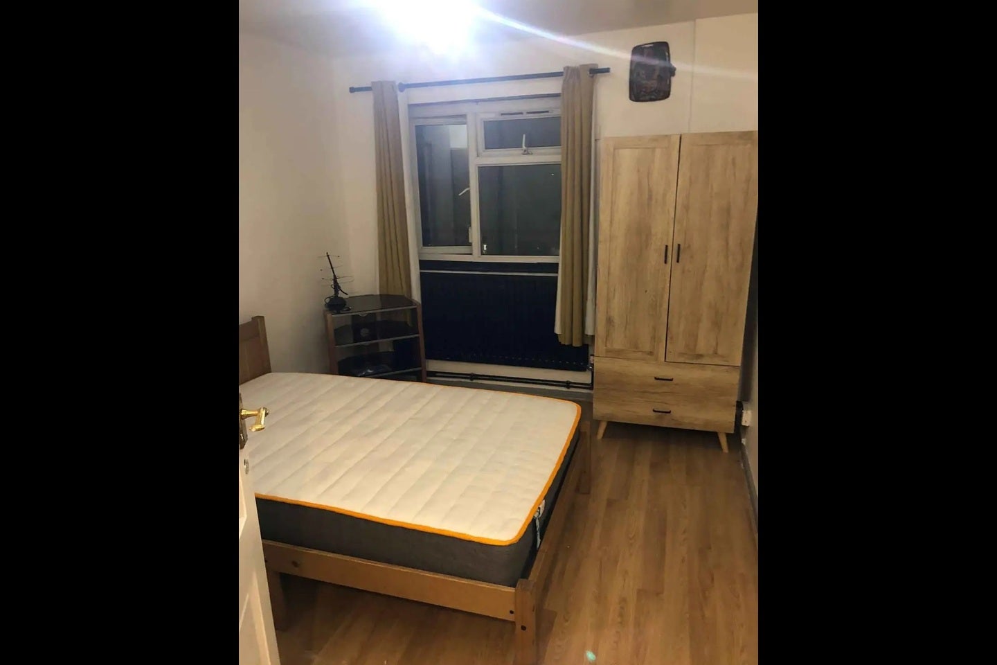 Room Winchelsea Road in Greater London