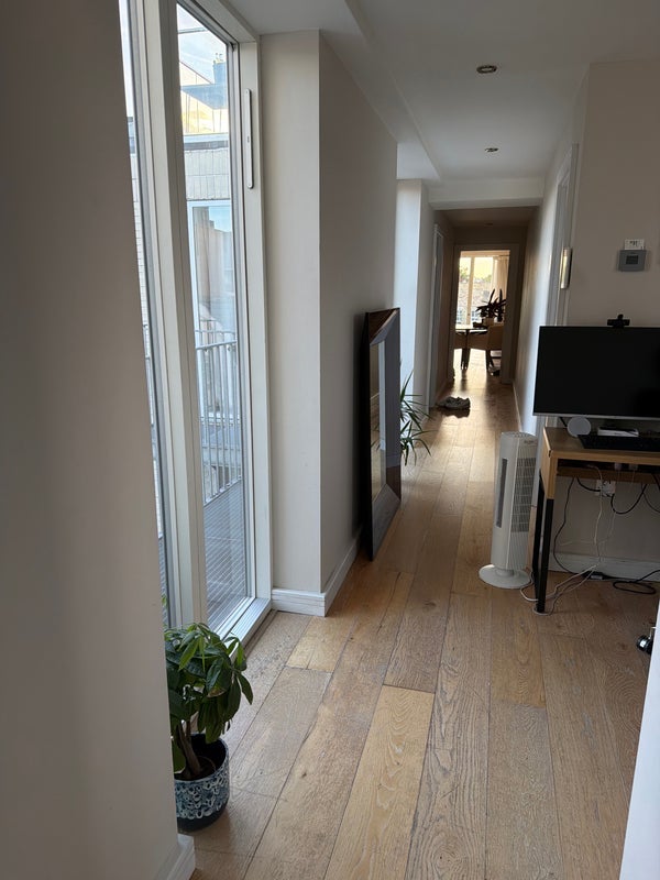 Room Bedford Road in Greater London
