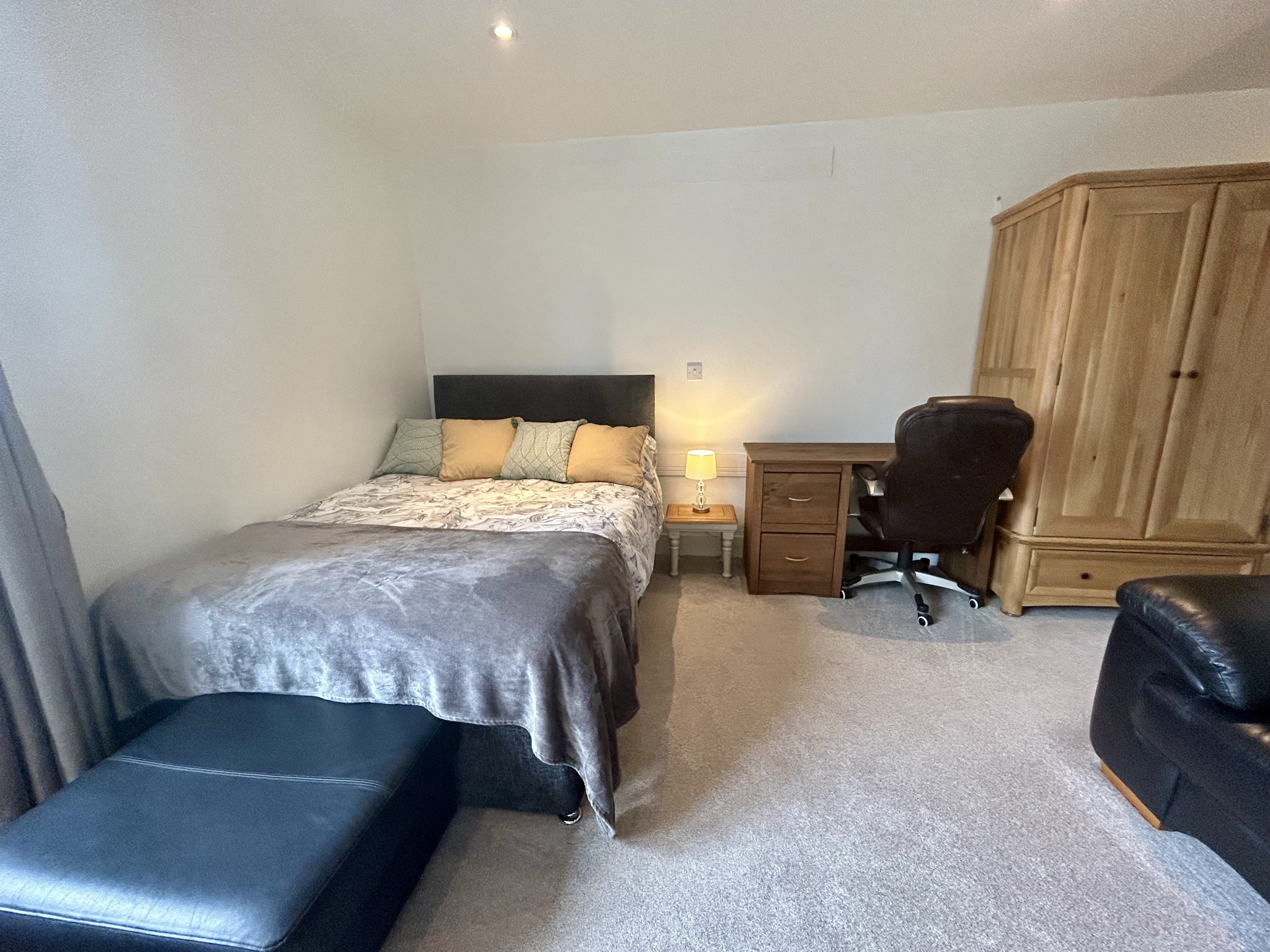 Flat Butetown Link in Cardiff