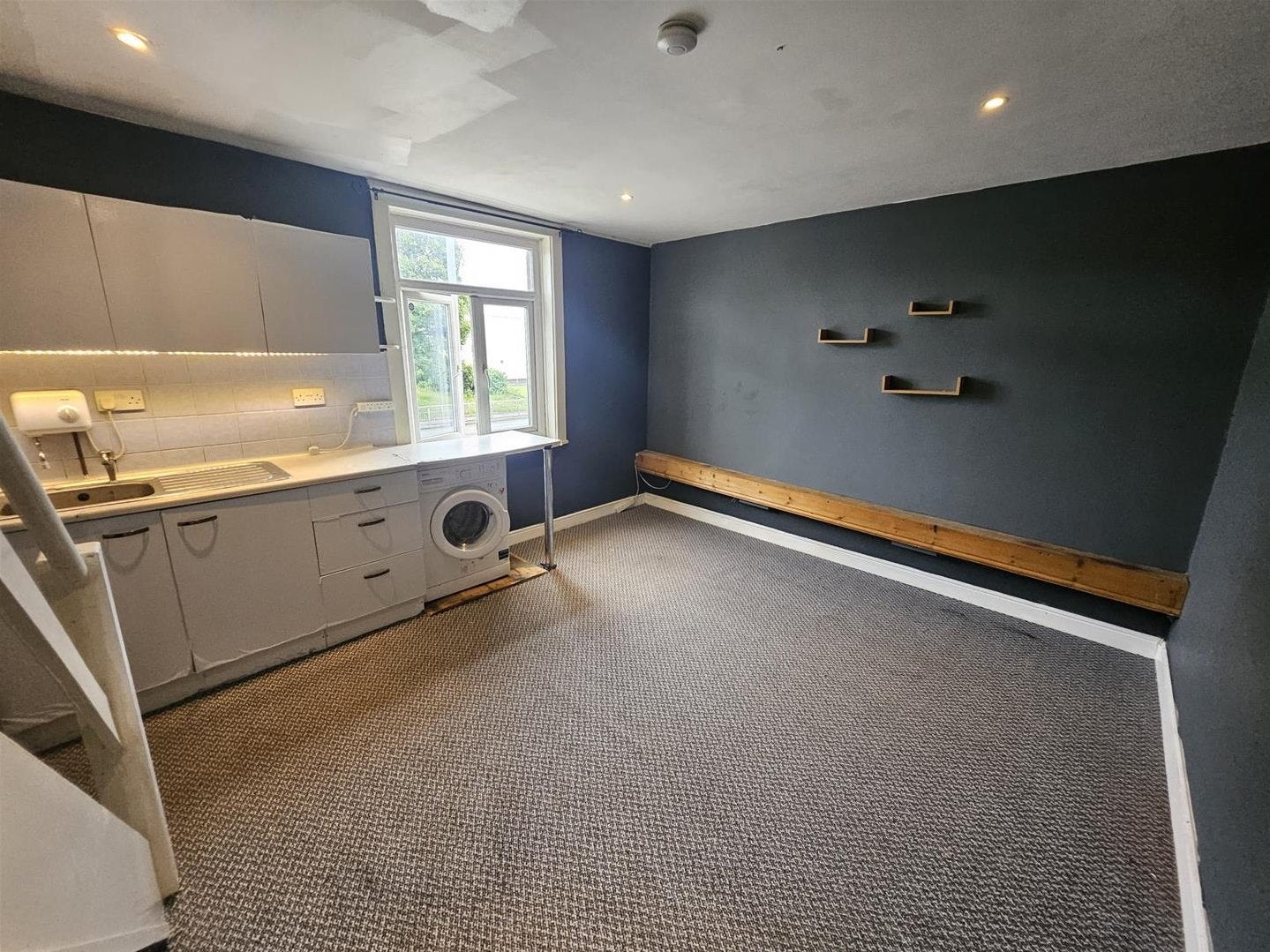 Flat Milnthorpe Road in Bolton