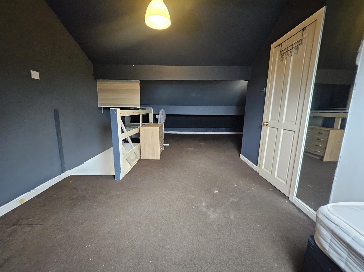 Flat Milnthorpe Road in Bolton