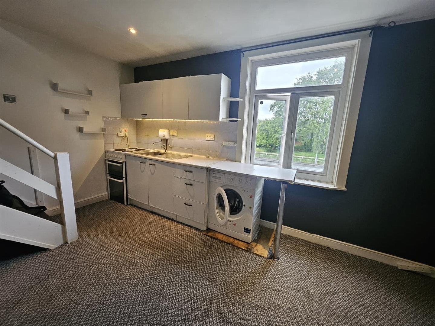 Flat Milnthorpe Road in Bolton