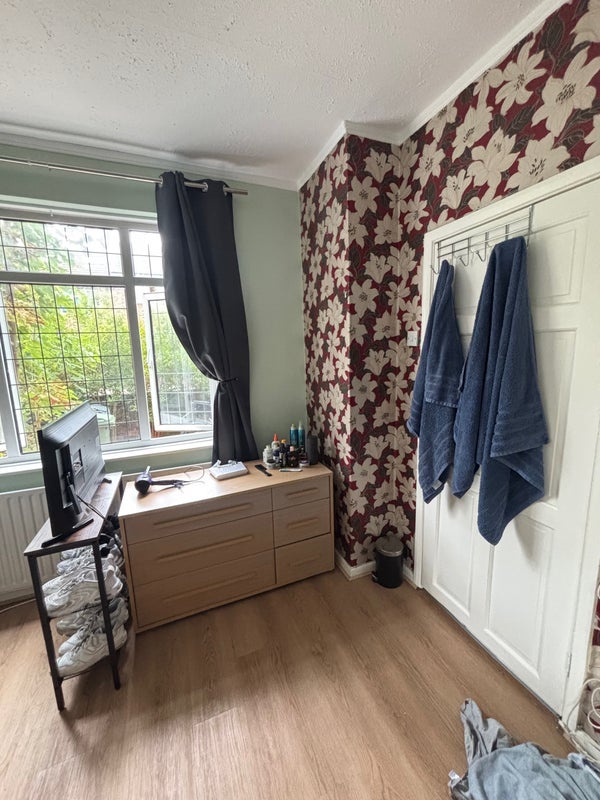 Room Allnutt Way in Greater London