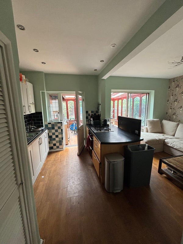 Room Allnutt Way in Greater London
