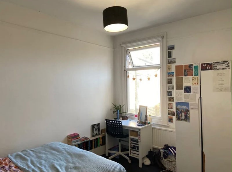 Room Tewkesbury Terrace in Greater London