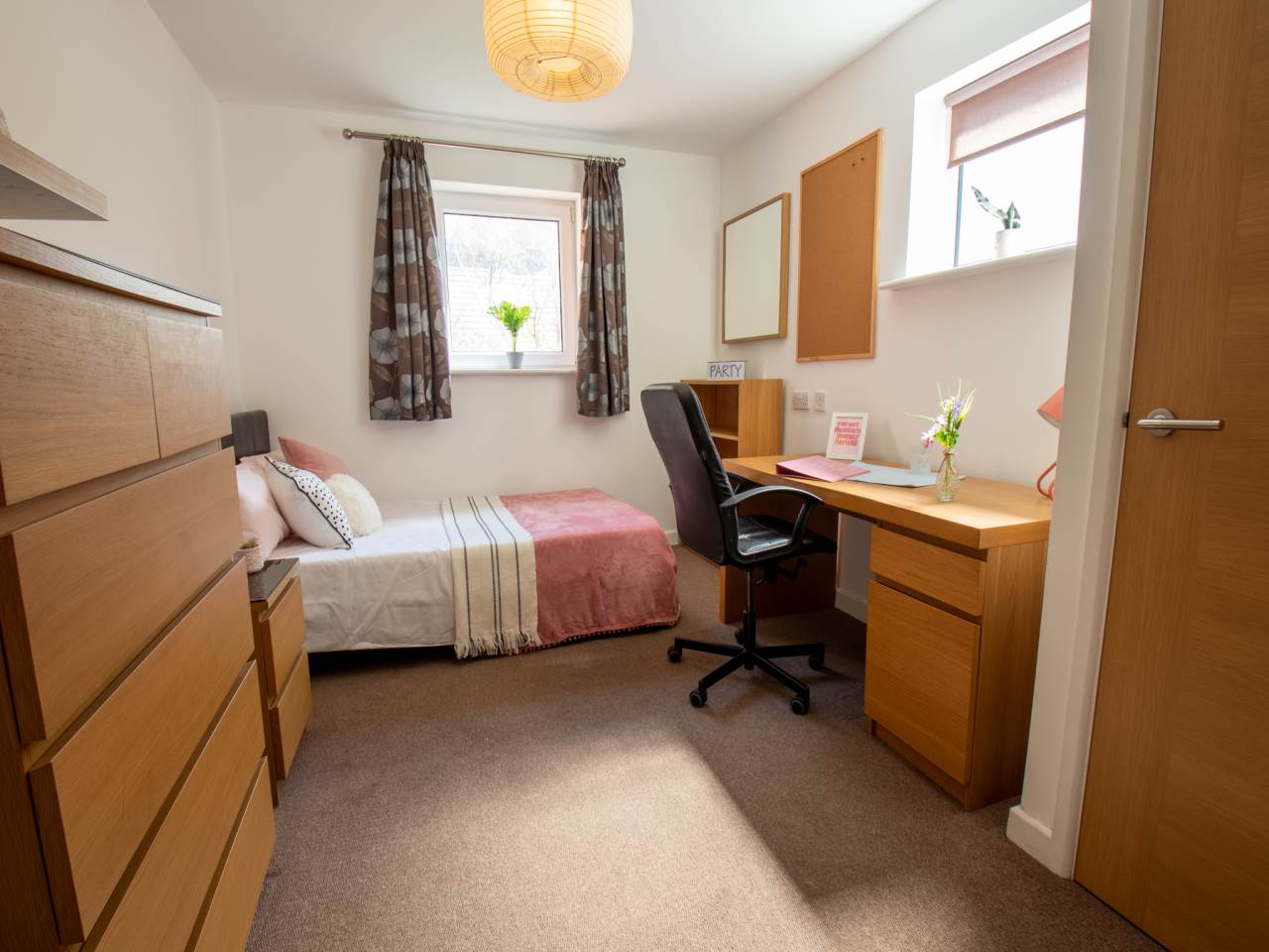 Room Saxton Street in Gillingham