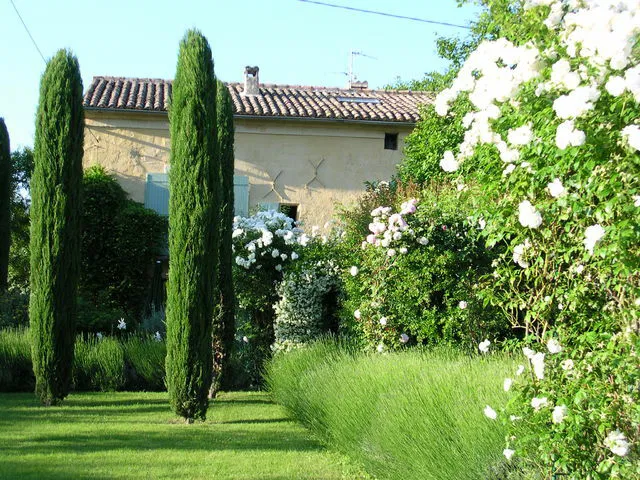 House Route de Vallabrix in Saint-Quentin-la-Poterie